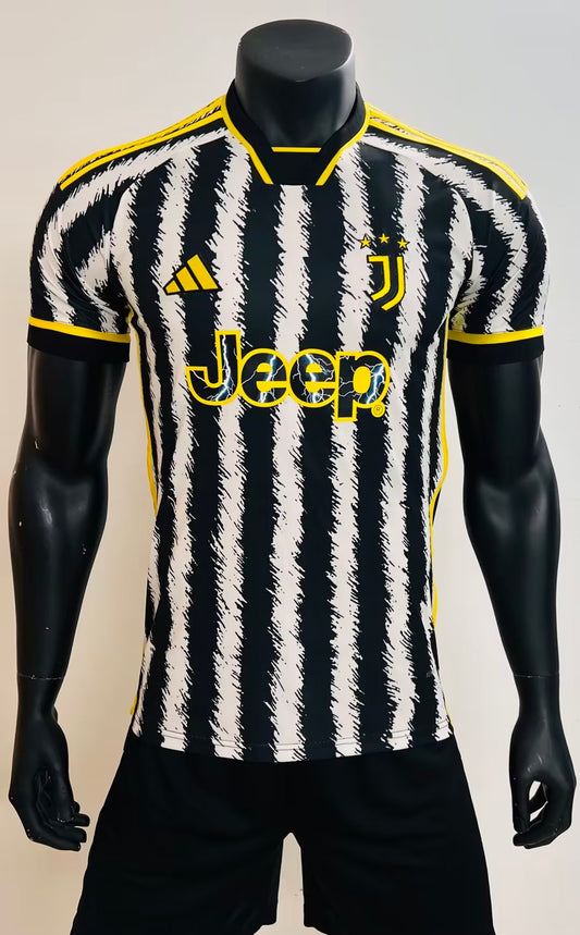 Juventus Heim Trikot 23/24